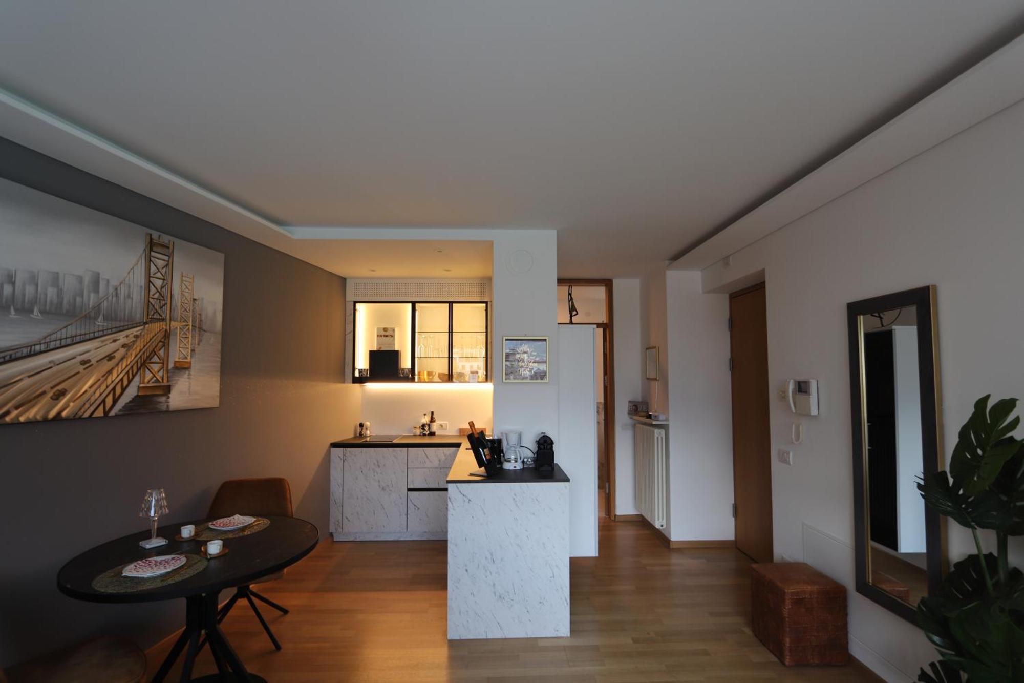 Апартаменты Ausblick Kleinjuwel Mit Panoramablick + Garage Мерано Экстерьер фото