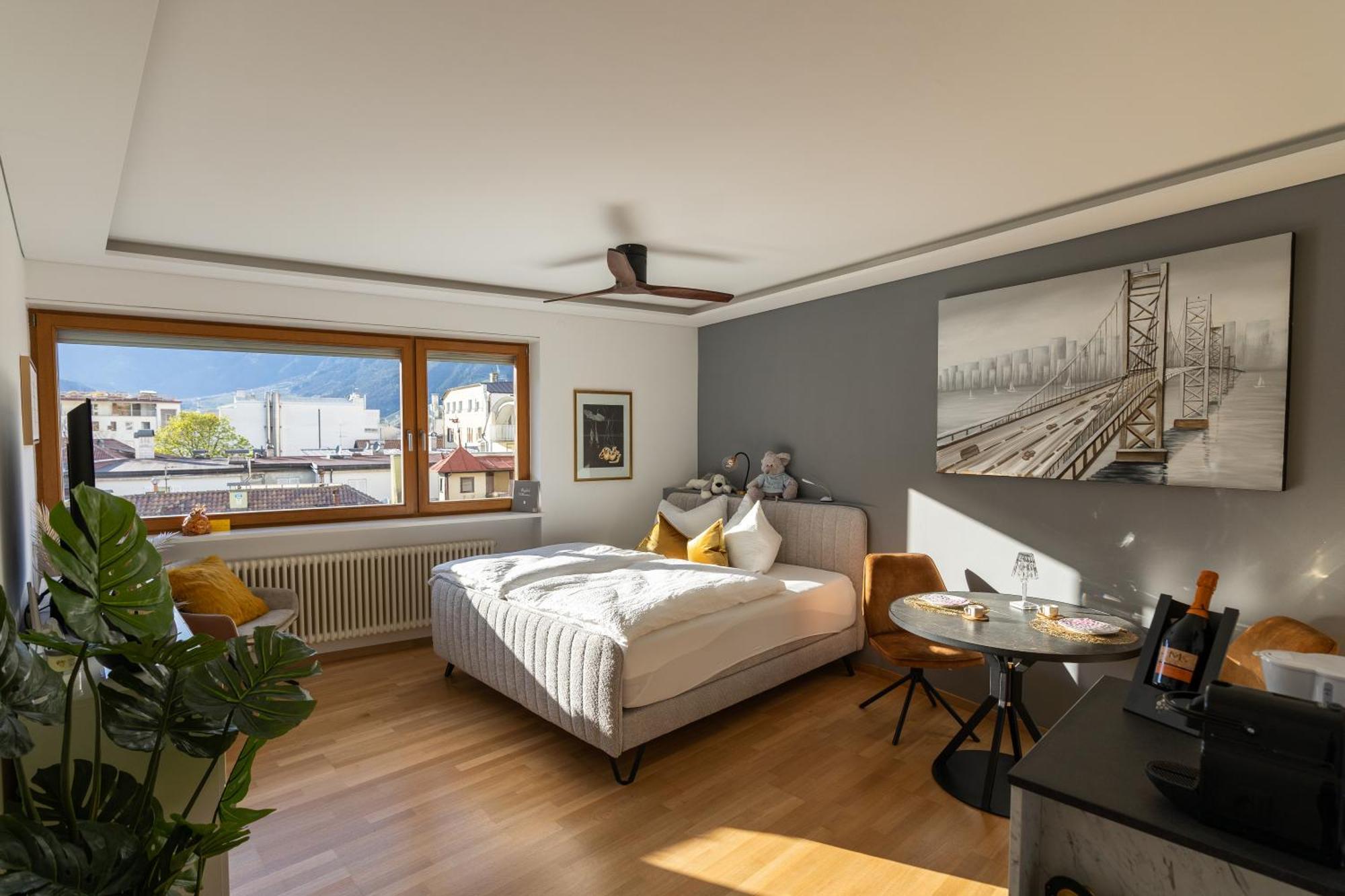 Апартаменты Ausblick Kleinjuwel Mit Panoramablick + Garage Мерано Экстерьер фото