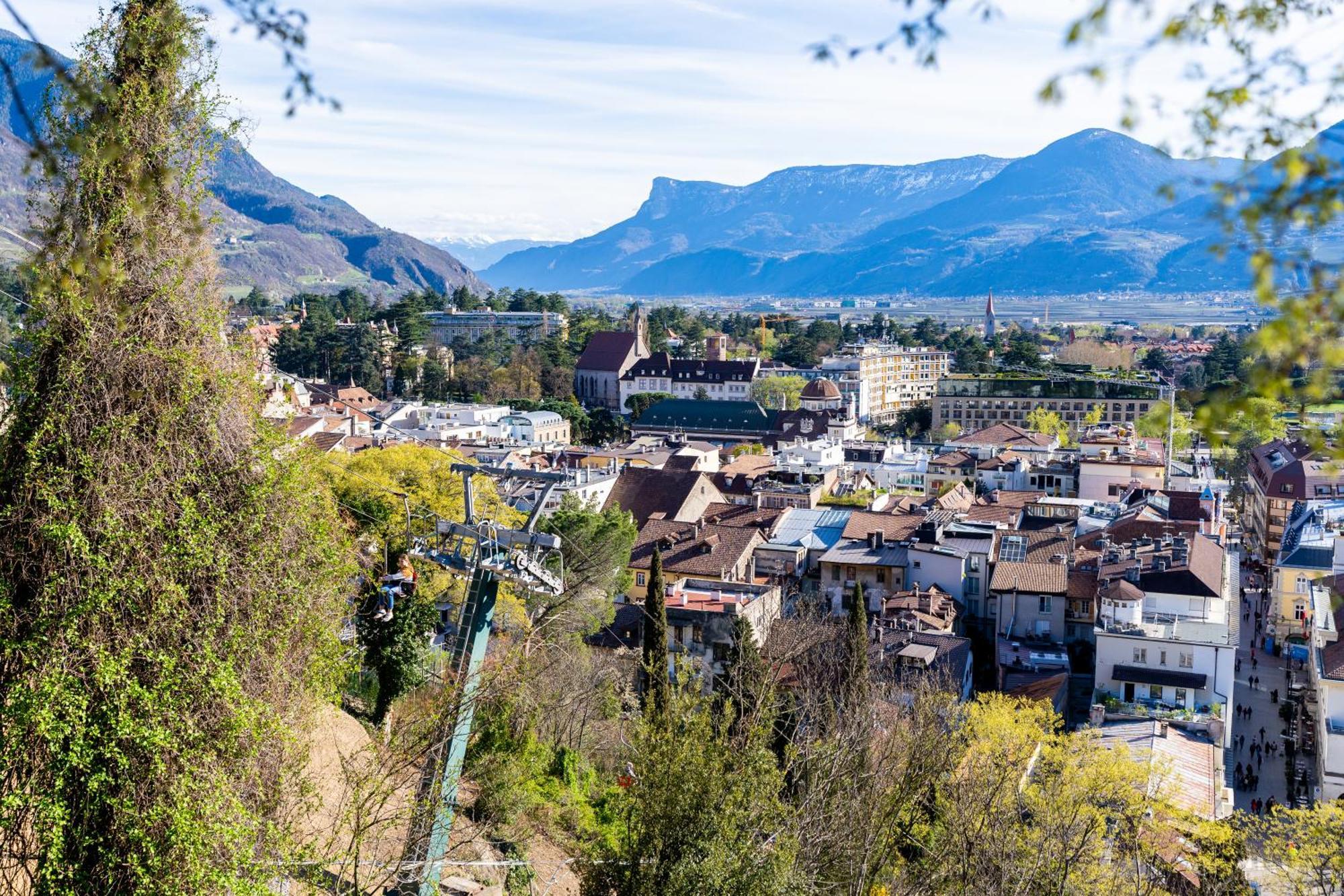 Апартаменты Ausblick Kleinjuwel Mit Panoramablick + Garage Мерано Экстерьер фото