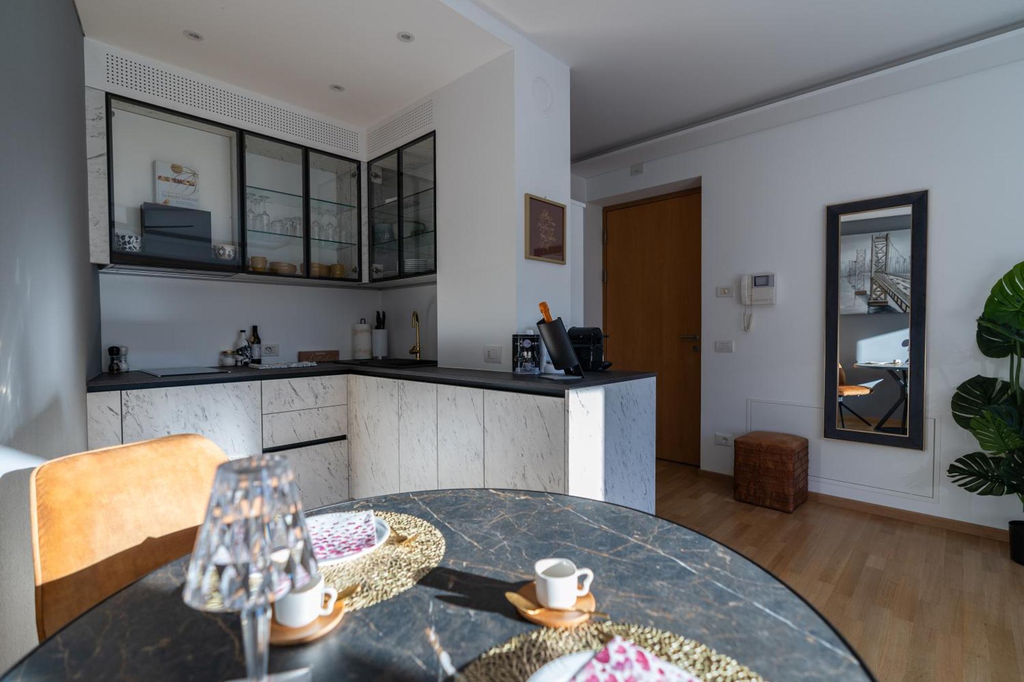 Апартаменты Ausblick Kleinjuwel Mit Panoramablick + Garage Мерано Экстерьер фото